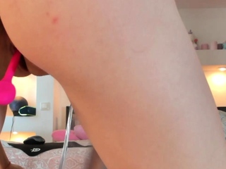 Amateur blonde teen solo dildo