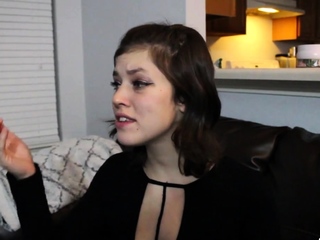 Amateur brunette double toying on webcam