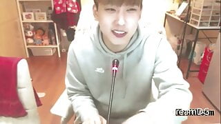 KBJ fucks with busty pretty girl (LIVE)