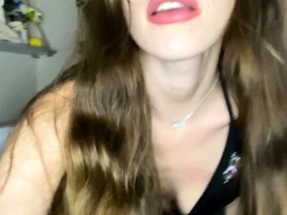 Brunette Solo Webcam Masturbation
