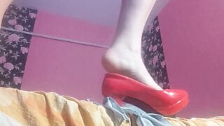 Shoe play fetish,high heels,heel play