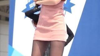 Korean show girl in black pantyhose and heels 2