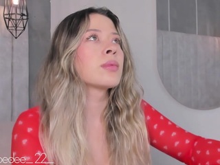 Chloe Dee